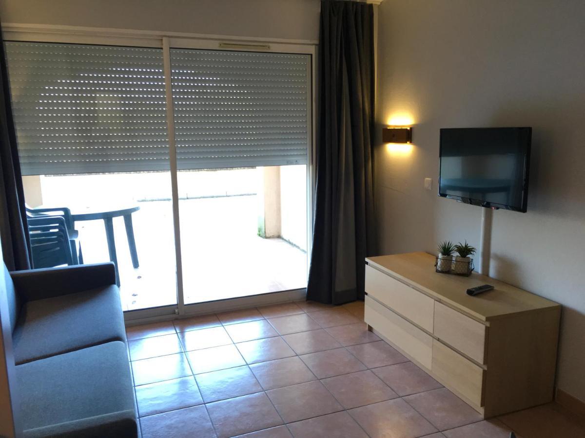 Studio Sur Le Domaine Du Golf De Pont Royal Малмор Екстериор снимка