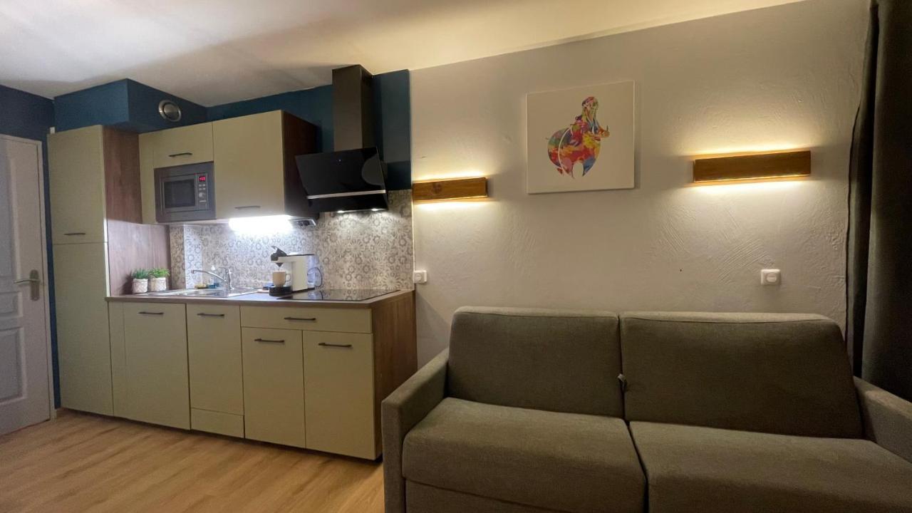 Studio Sur Le Domaine Du Golf De Pont Royal Малмор Екстериор снимка