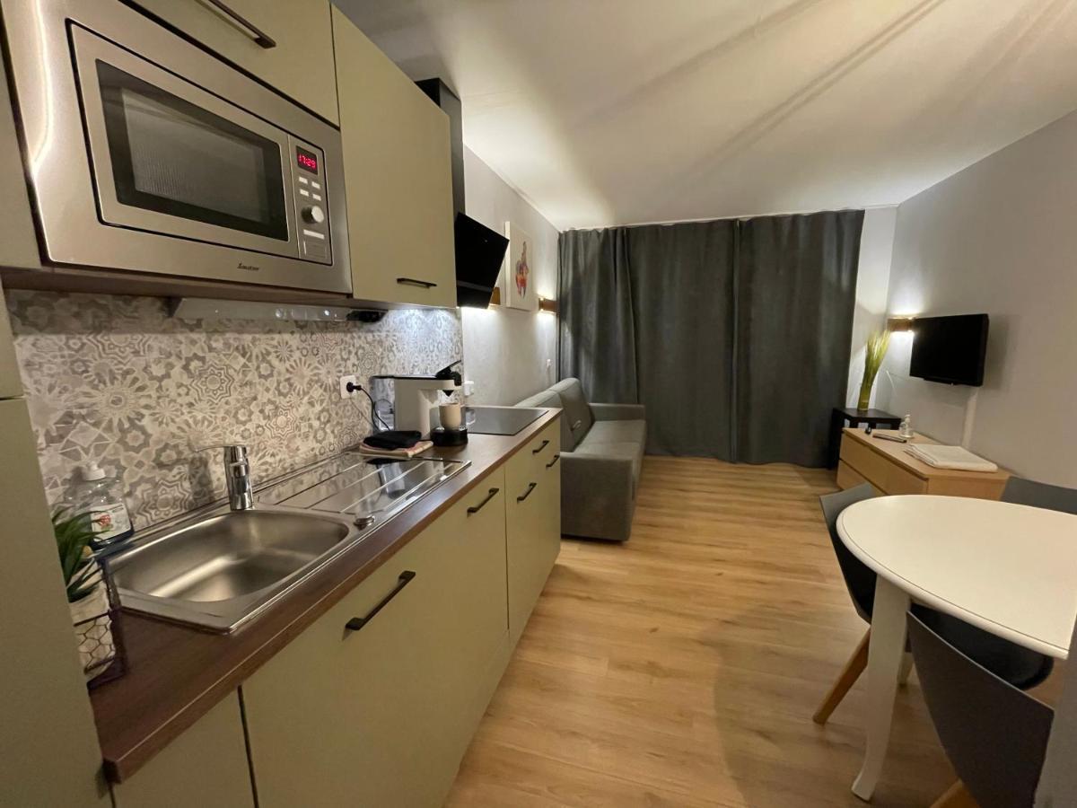Studio Sur Le Domaine Du Golf De Pont Royal Малмор Екстериор снимка