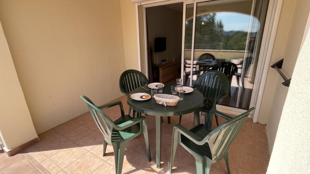 Studio Sur Le Domaine Du Golf De Pont Royal Малмор Екстериор снимка